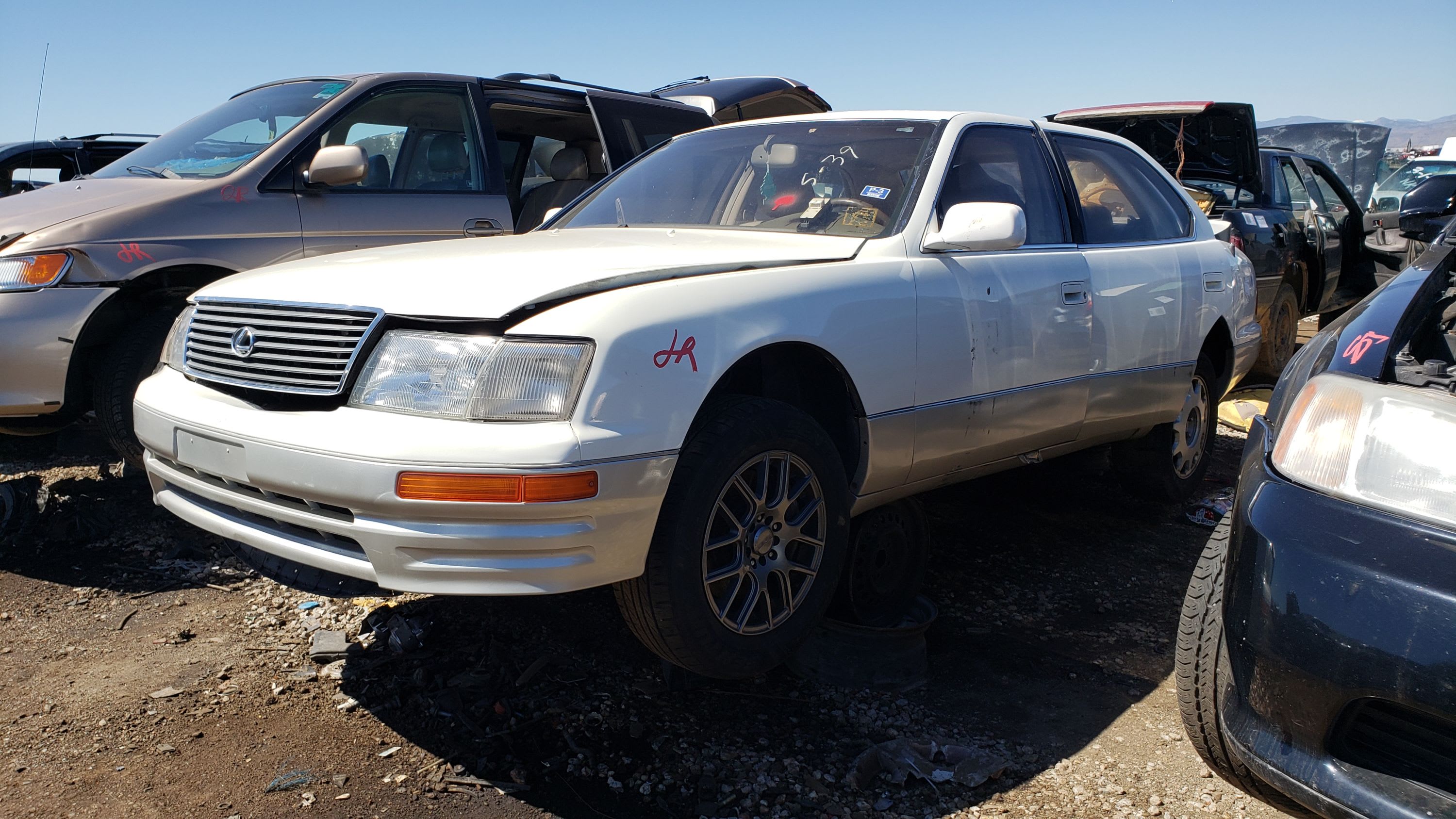 99%20-%201997%20Lexus%20LS400%